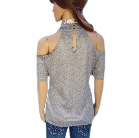 NEW!INC L keyhole choker cold shoulder top - Picture 6 of 11